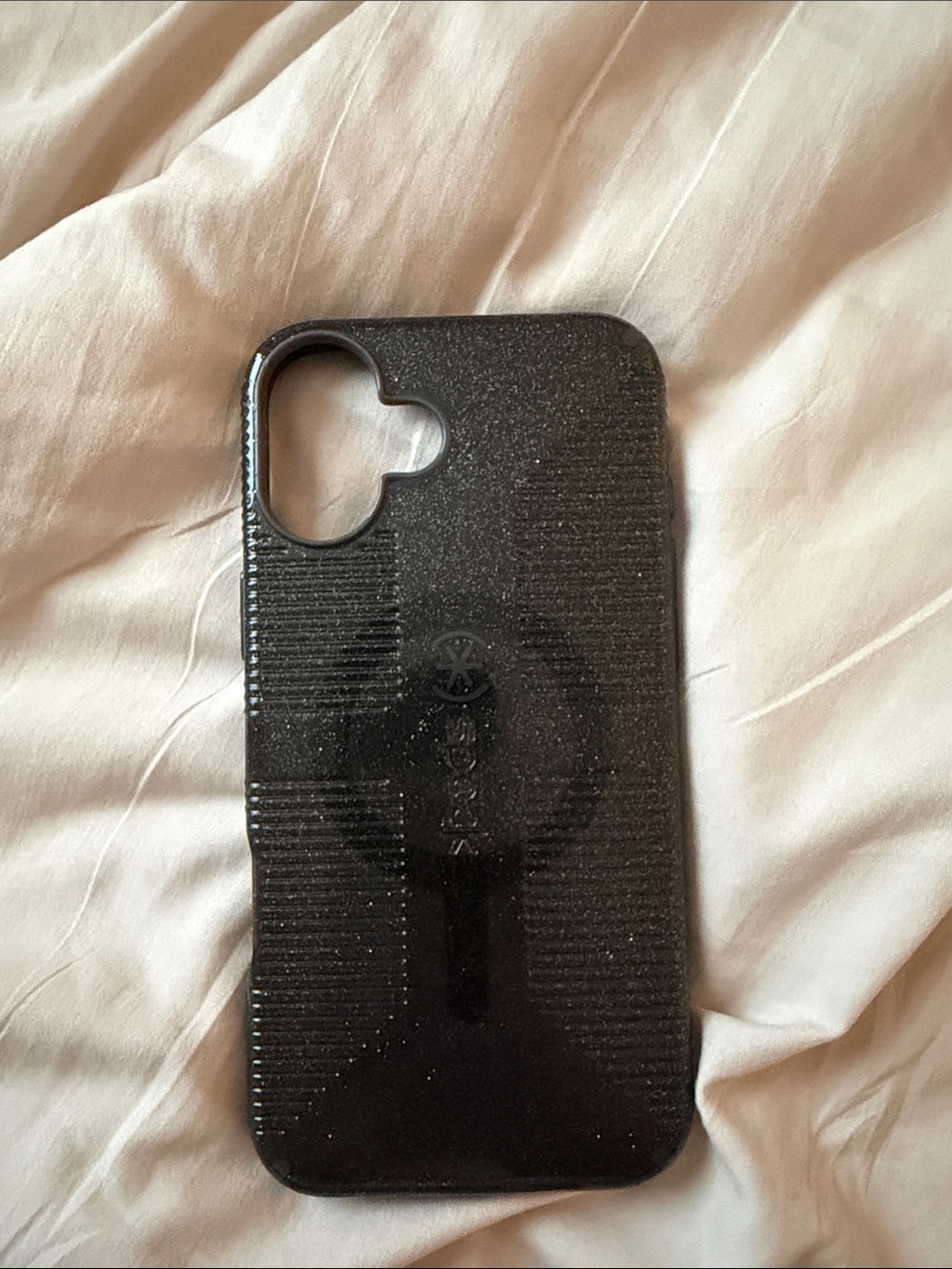 IPHONE 16 plus speck Black iPhone Case with Integrated Magnetic Ring